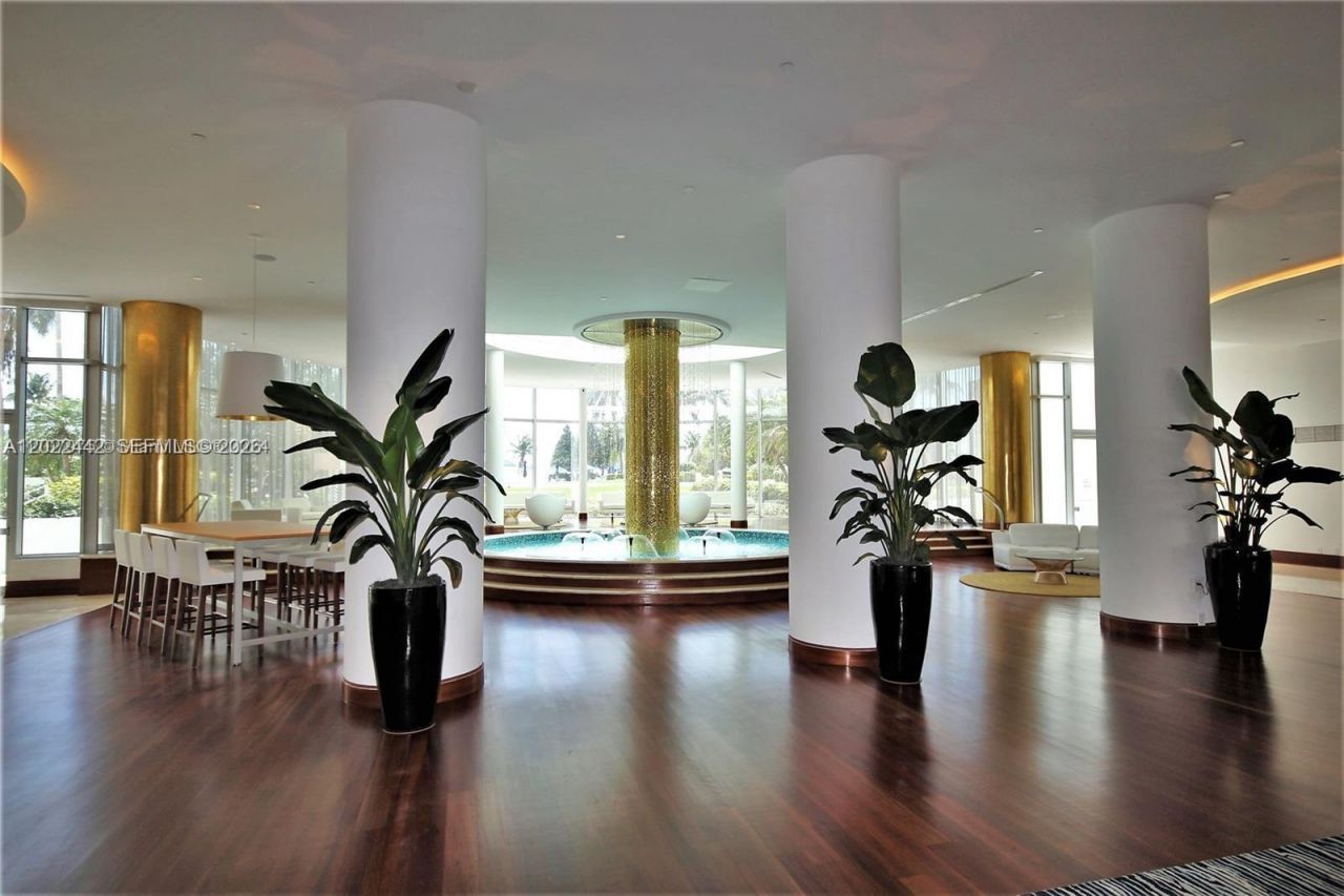 5161 Collins Ave , Unit 1217, Miami Beach, FL 33140 Photo