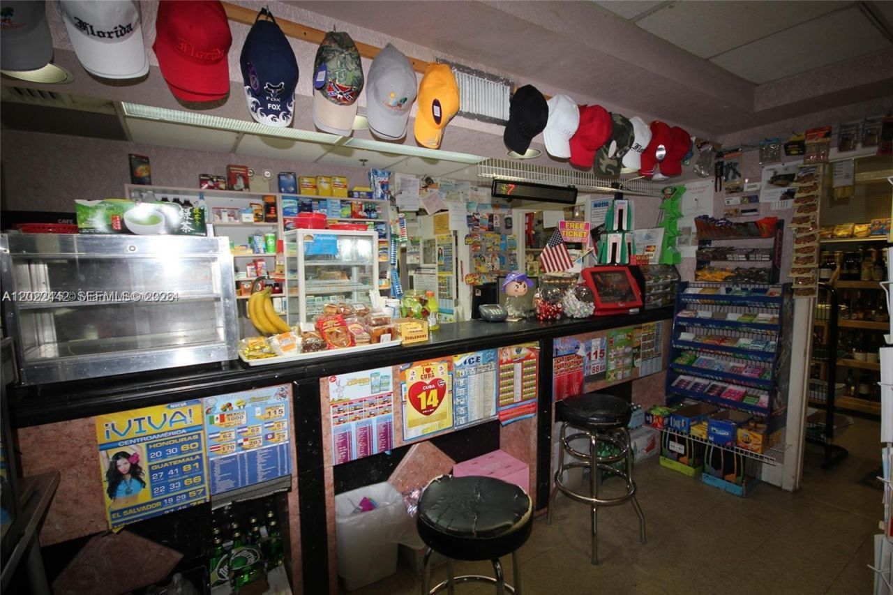 5161 Collins Ave , Unit 1217, Miami Beach, FL 33140 Photo