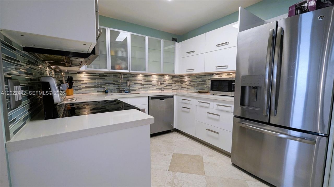 5161 Collins Ave , Unit 1217, Miami Beach, FL 33140 Photo