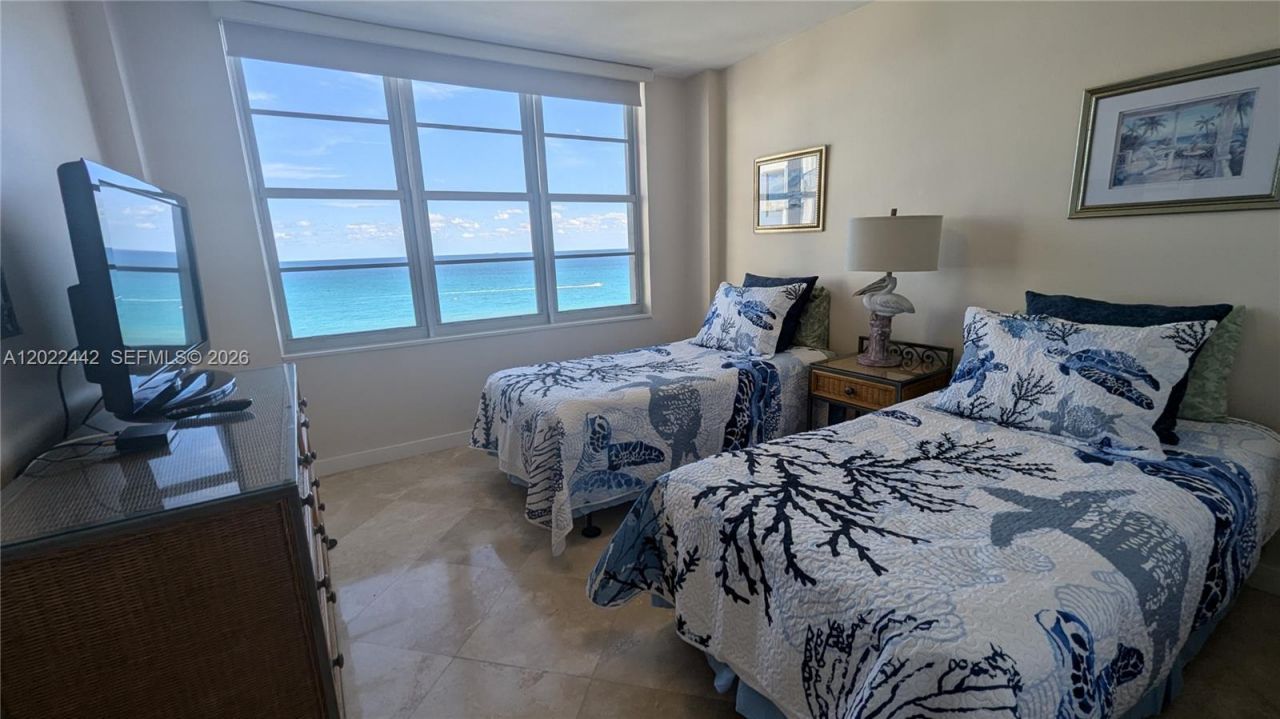 5161 Collins Ave , Unit 1217, Miami Beach, FL 33140 Photo