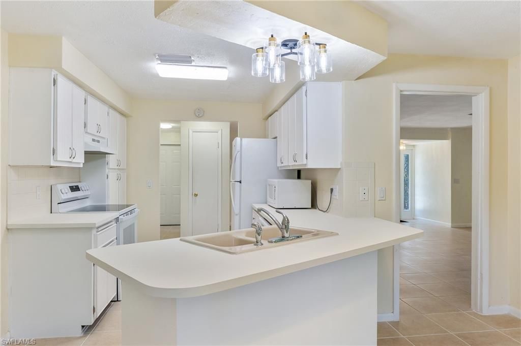 5661 Eichen Cir E, Fort Myers, FL 33919 Photo