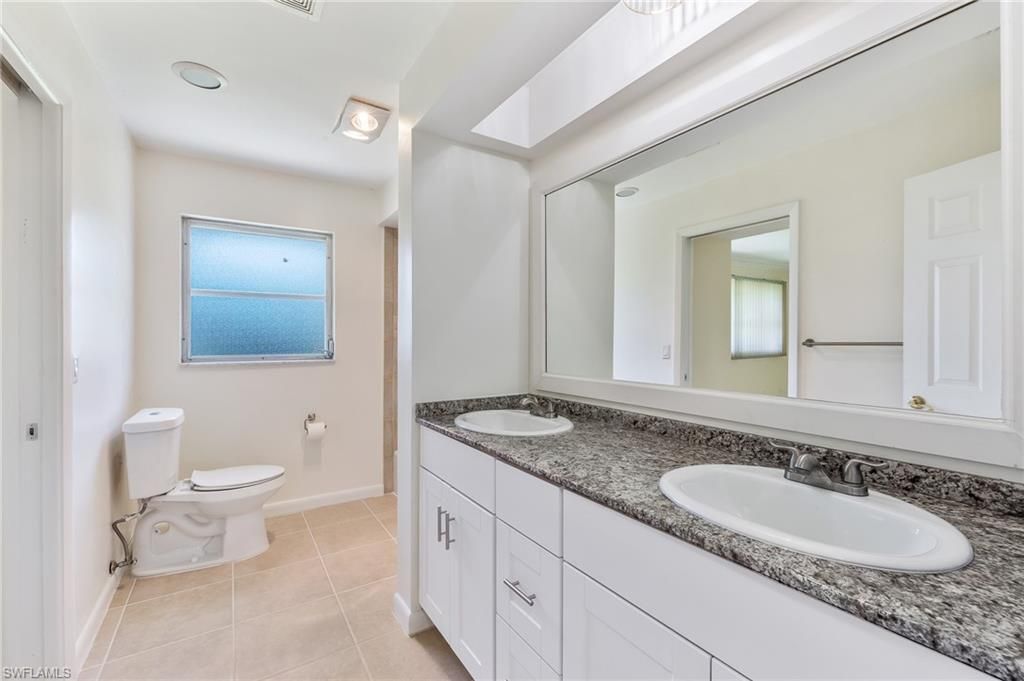 5661 Eichen Cir E, Fort Myers, FL 33919 Photo