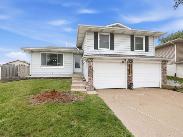 2508 W 60th Street, Davenport, IA 52806