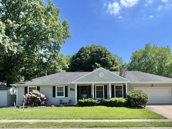 1219 Royal Oaks Drive , Davenport, IA 52806