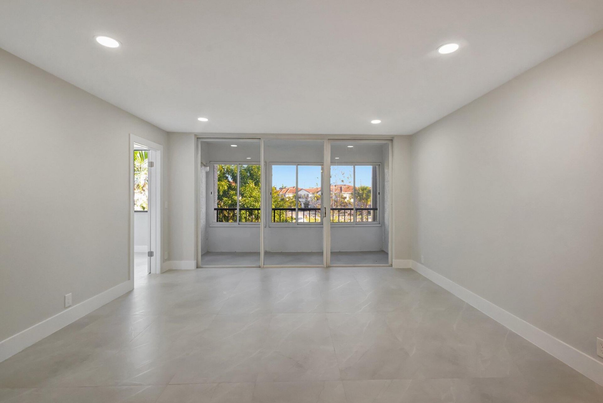 4090 Tivoli Court, Unit 208, Lake Worth, FL 33467 Photo