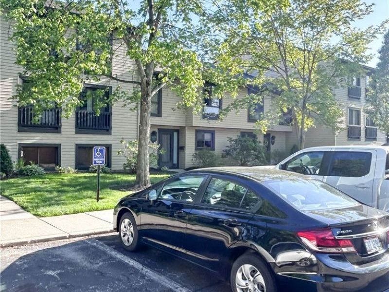 6310 Greenwood, Unit 105, Northfield, OH 44067 Photo 2
