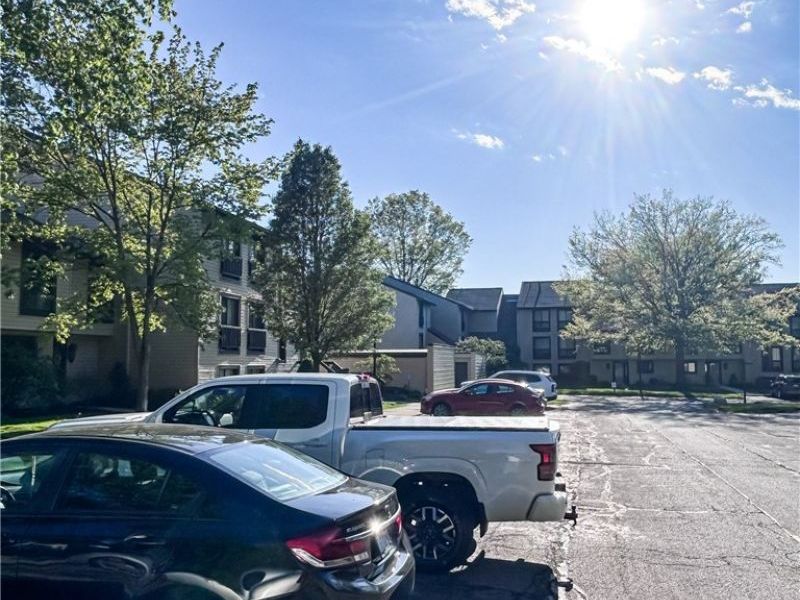 6310 Greenwood, Unit 105, Northfield, OH 44067 Photo 3