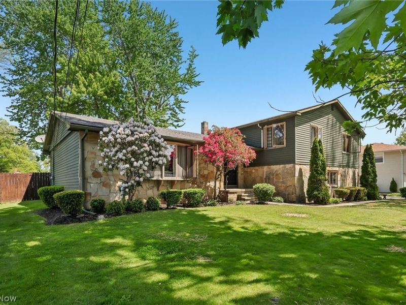 3329 S Maple Lane , Ashtabula, OH 44004 Photo 2