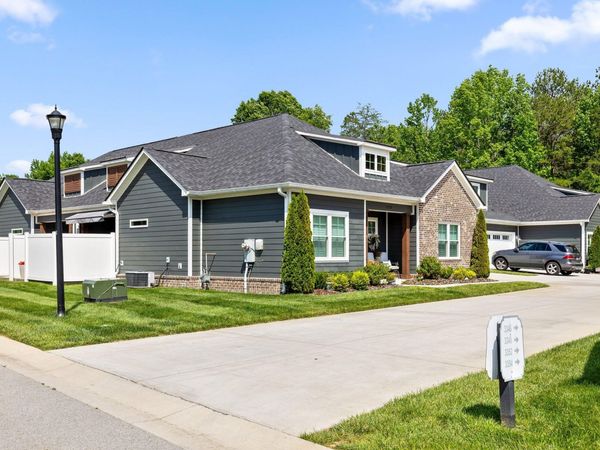3352 Stone Creek Drive, Chattanooga, TN 37405