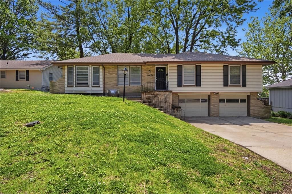 11401 E 61st Terrace, Raytown, MO 64133 Main Photo