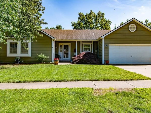 3817 Stetson Drive, Lawrence, KS 66049