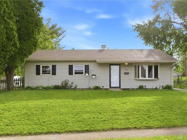 121 Ebony Lane, Fairborn, OH 45324