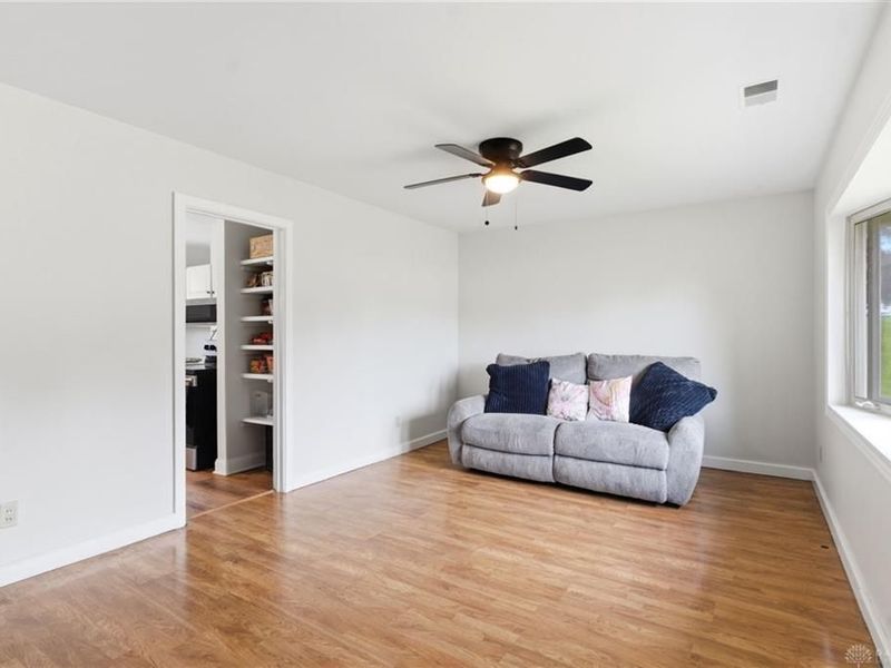 121 Ebony Lane, Fairborn, OH 45324 Photo 3