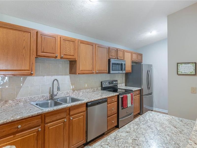1756 Waterstone Boulevard, Unit 208, Washington Township, OH 45342 Photo 14