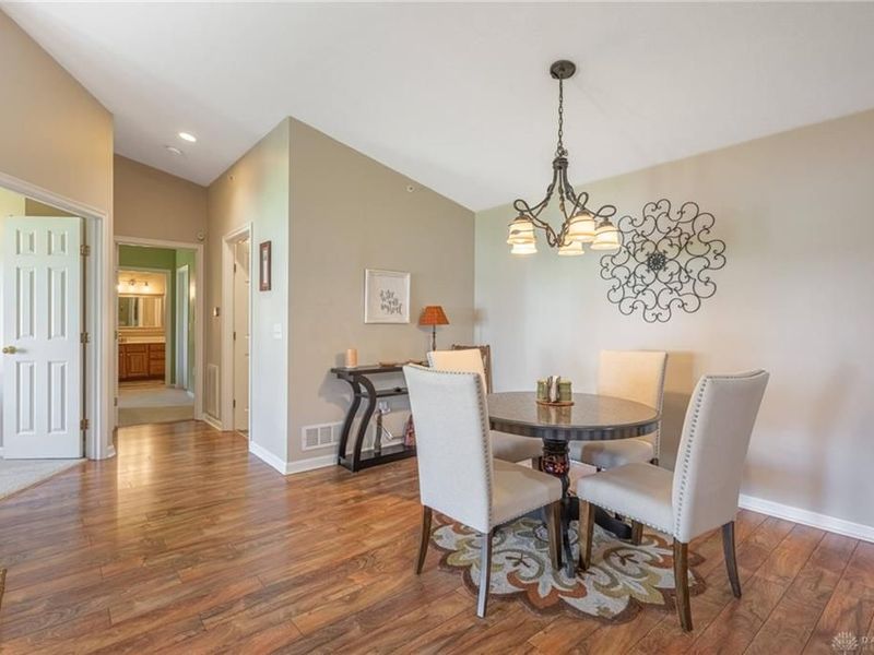 1756 Waterstone Boulevard, Unit 208, Washington Township, OH 45342 Photo 7