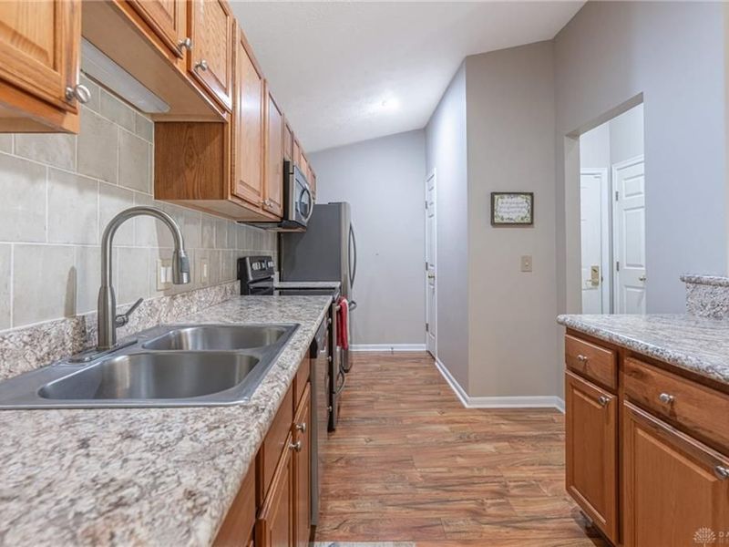 1756 Waterstone Boulevard, Unit 208, Washington Township, OH 45342 Photo 9