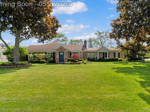6225 Golfview Drive, Bloomfield Twp, MI 48301