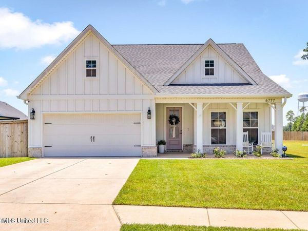 6777 Maurepas Circle, Ocean Springs, MS 39564