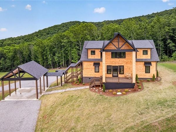281 High Summit Dr , Talking Rock, GA 30175