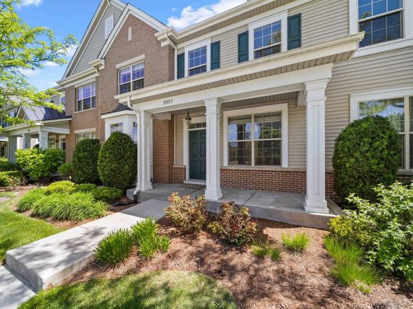 2021 Dauntless Drive , Glenview, IL 60026