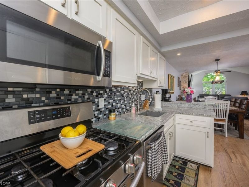 3646 Barrington Place NW, Canton, OH 44708 Photo 5