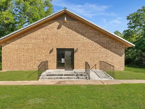 345 W Bell Ave , Rockdale, TX 76567