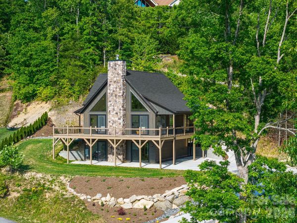 96 Crystal Lake Drive, Hendersonville, NC 28739