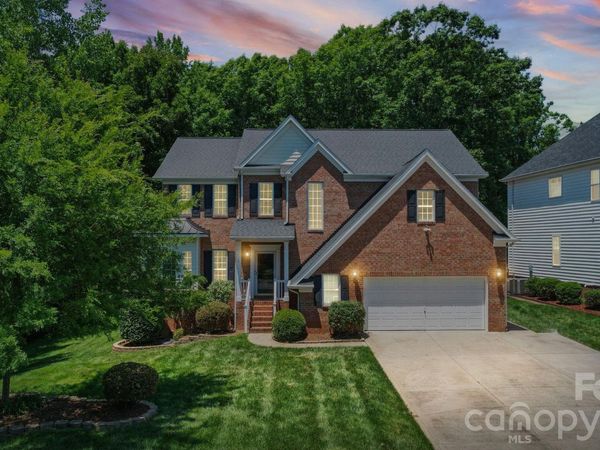 10731 Persimmon Creek Drive , Mint Hill, NC 28227