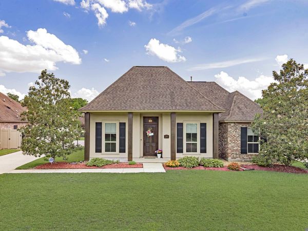 39102 Driftwood Crossing Ct, Gonzales, LA 70737
