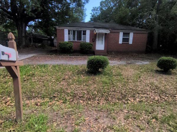 3350 SUNNYBROOK Avenue N, Jacksonville, FL 32254