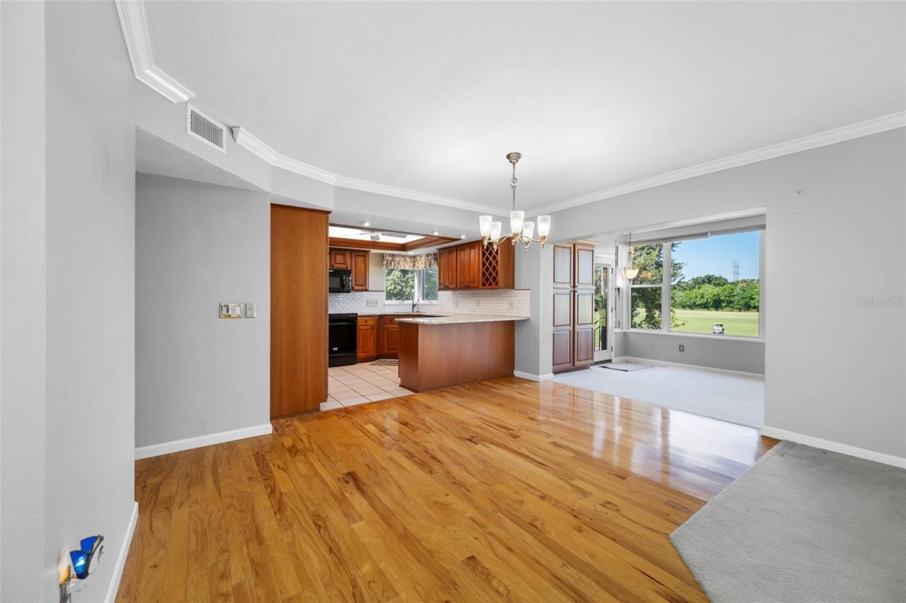 11 Country Club Drive , Unit 11, Largo, FL 33771 Photo