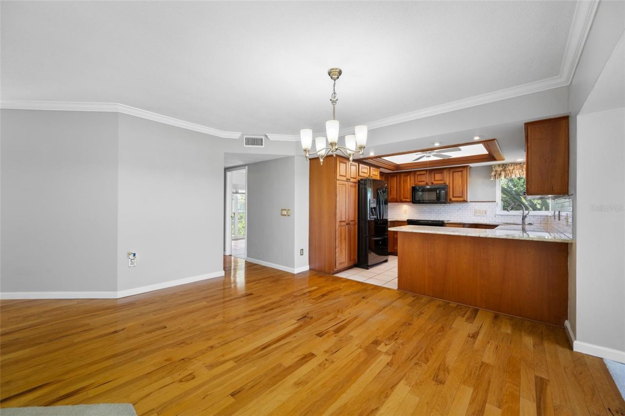 11 Country Club Drive , Unit 11, Largo, FL 33771 Photo