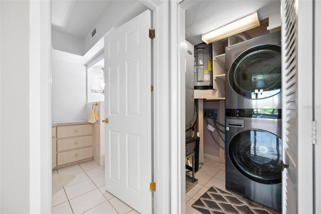 11 Country Club Drive , Unit 11, Largo, FL 33771 Photo