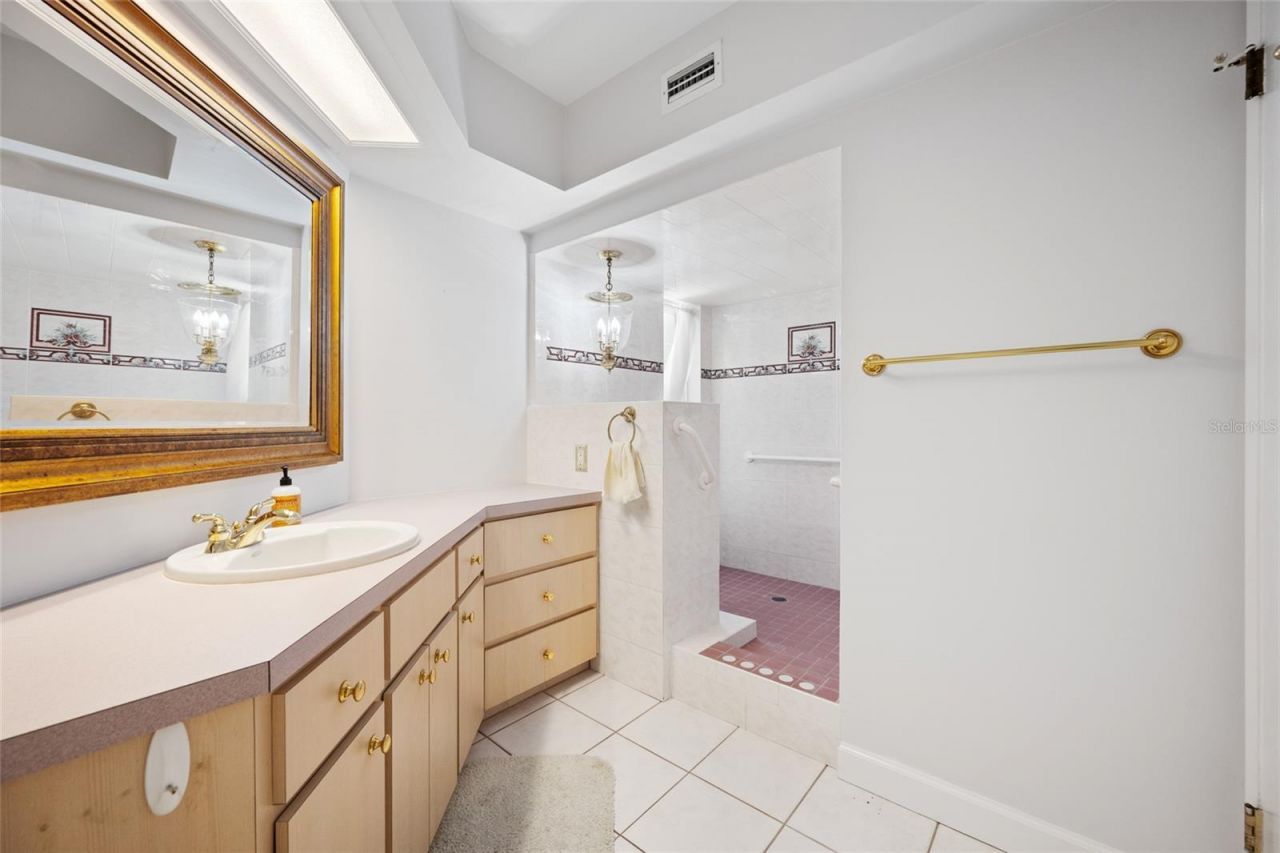 11 Country Club Drive , Unit 11, Largo, FL 33771 Photo