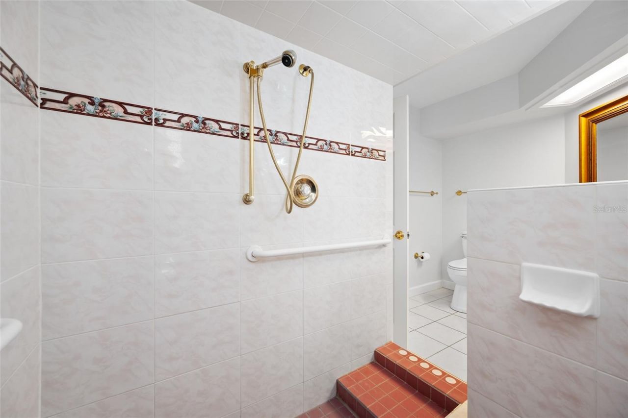 11 Country Club Drive , Unit 11, Largo, FL 33771 Photo
