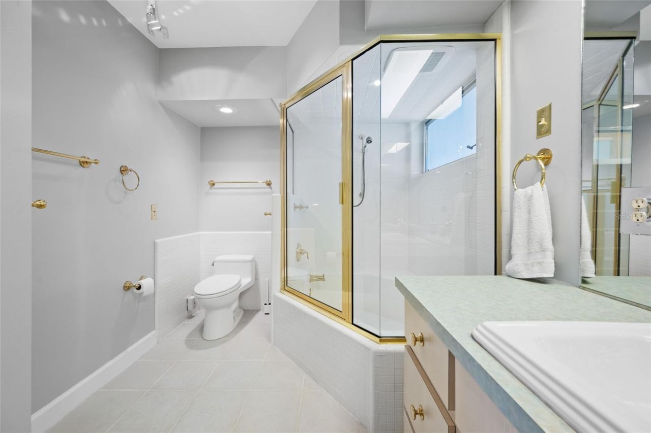11 Country Club Drive , Unit 11, Largo, FL 33771 Photo