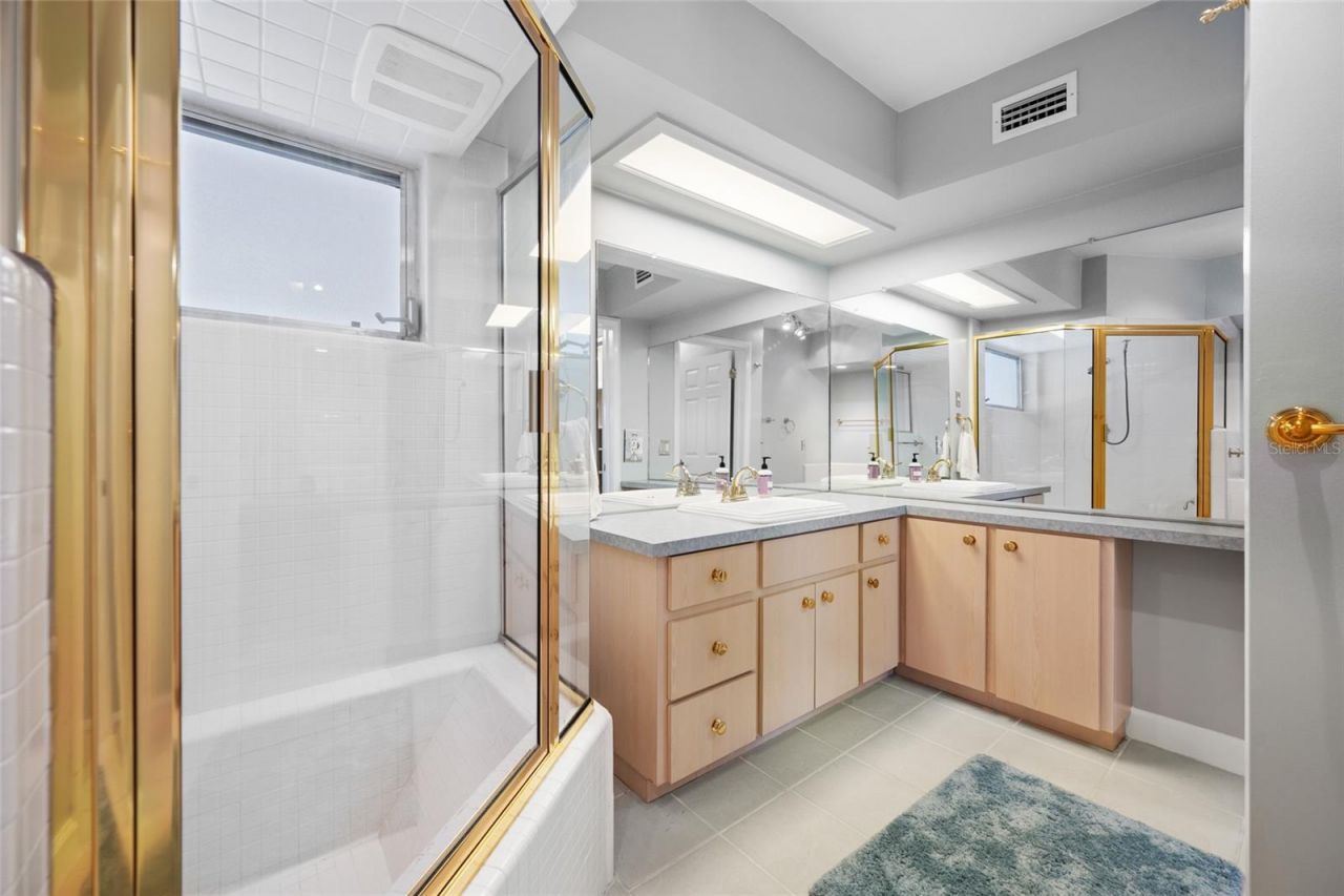 11 Country Club Drive , Unit 11, Largo, FL 33771 Photo