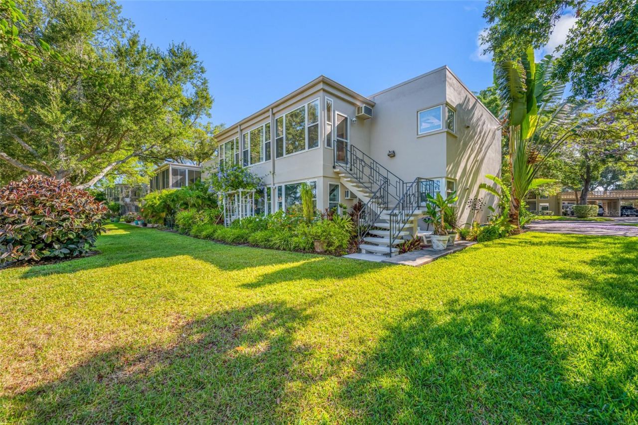 11 Country Club Drive , Unit 11, Largo, FL 33771 Photo