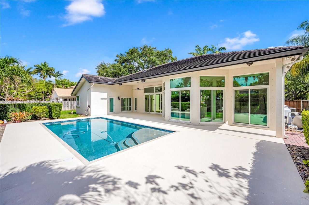 7944 SW 187 St , Cutler Bay, FL 33157 Photo