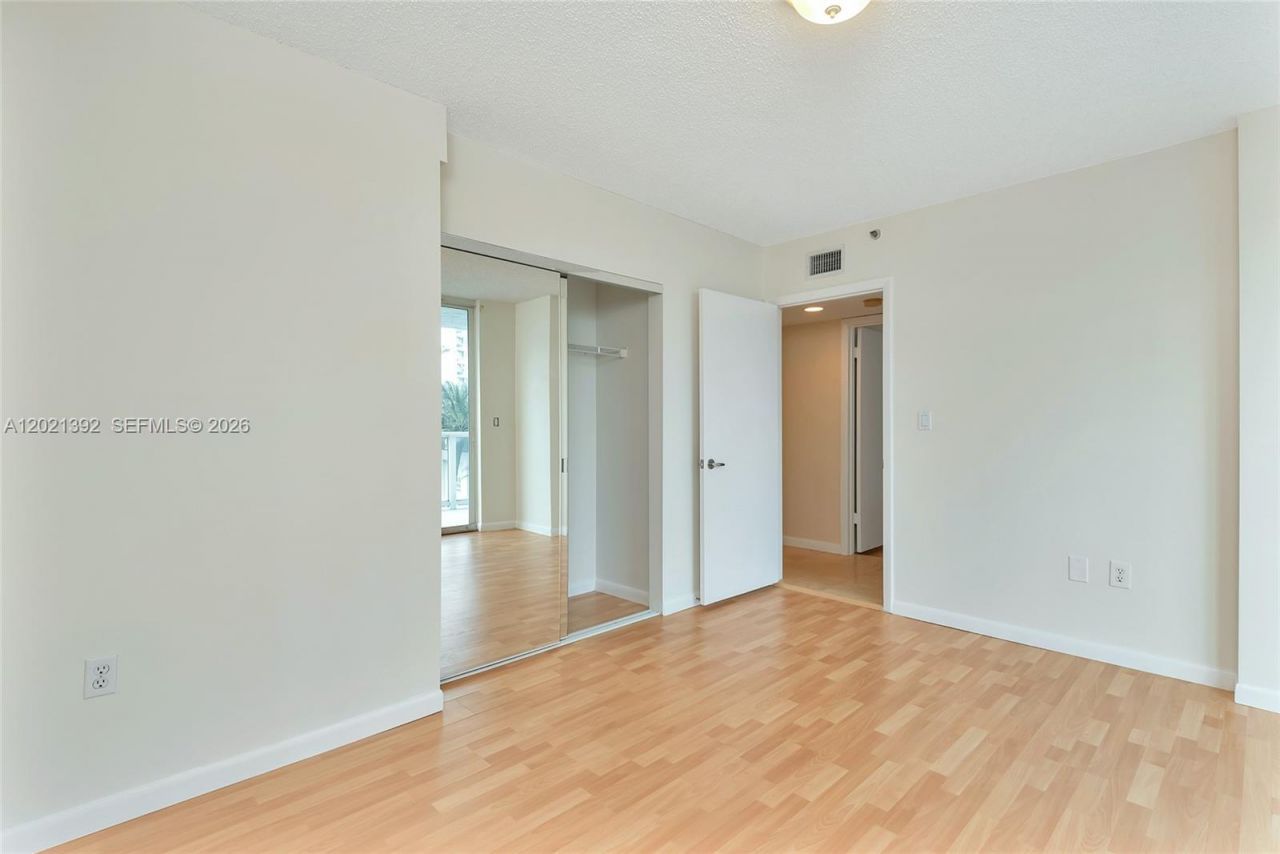 5900 Collins Ave , Unit 408, Miami Beach, FL 33140 Photo