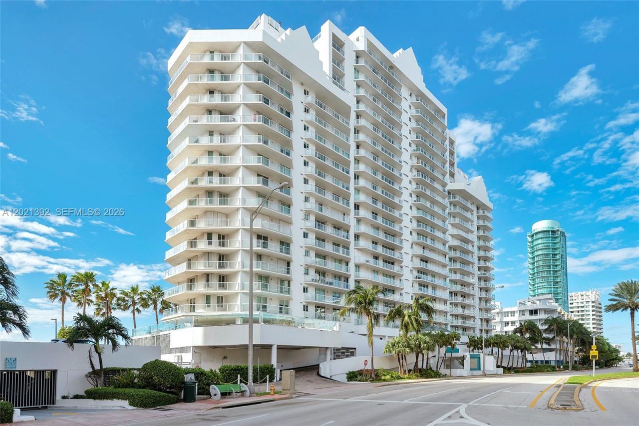 5900 Collins Ave , Unit 408, Miami Beach, FL 33140 Photo