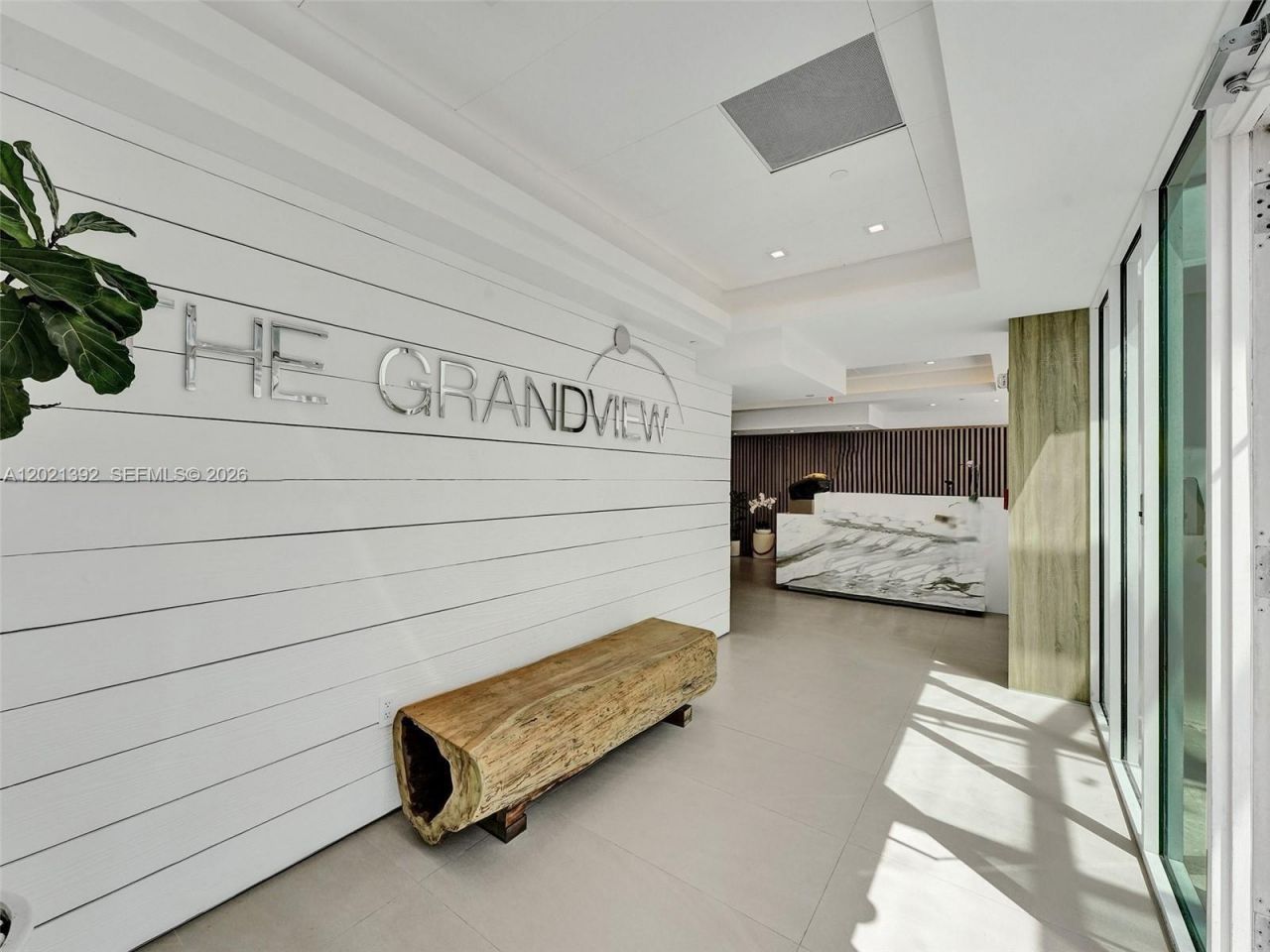 5900 Collins Ave , Unit 408, Miami Beach, FL 33140 Photo