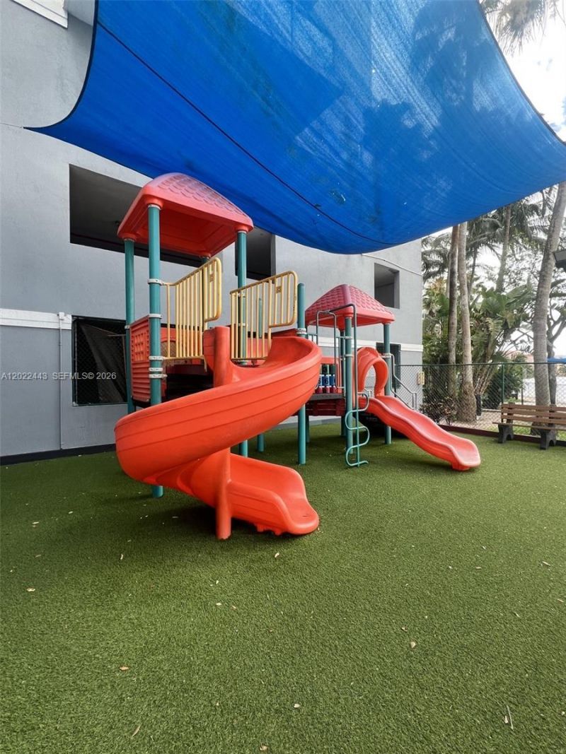 5085 NW 7th St , Unit 503, Miami, FL 33126 Photo