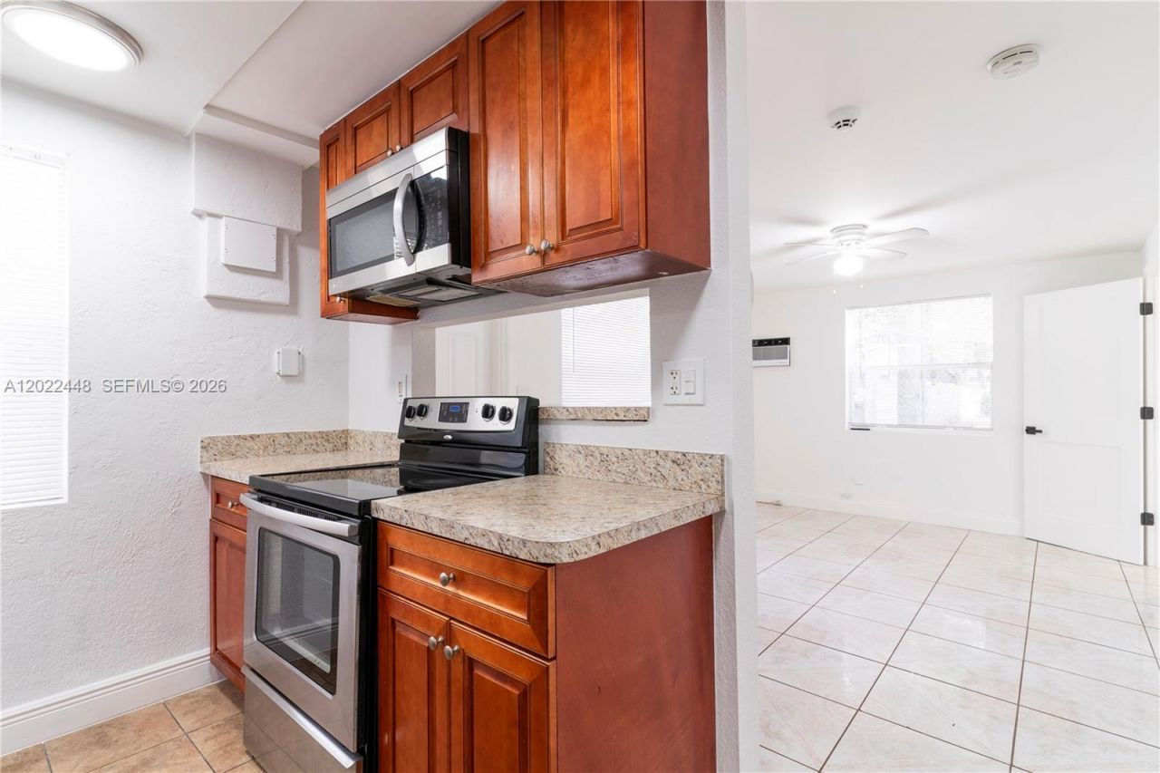 5820 Grant St, Unit Back, Hollywood, FL 33021 Photo