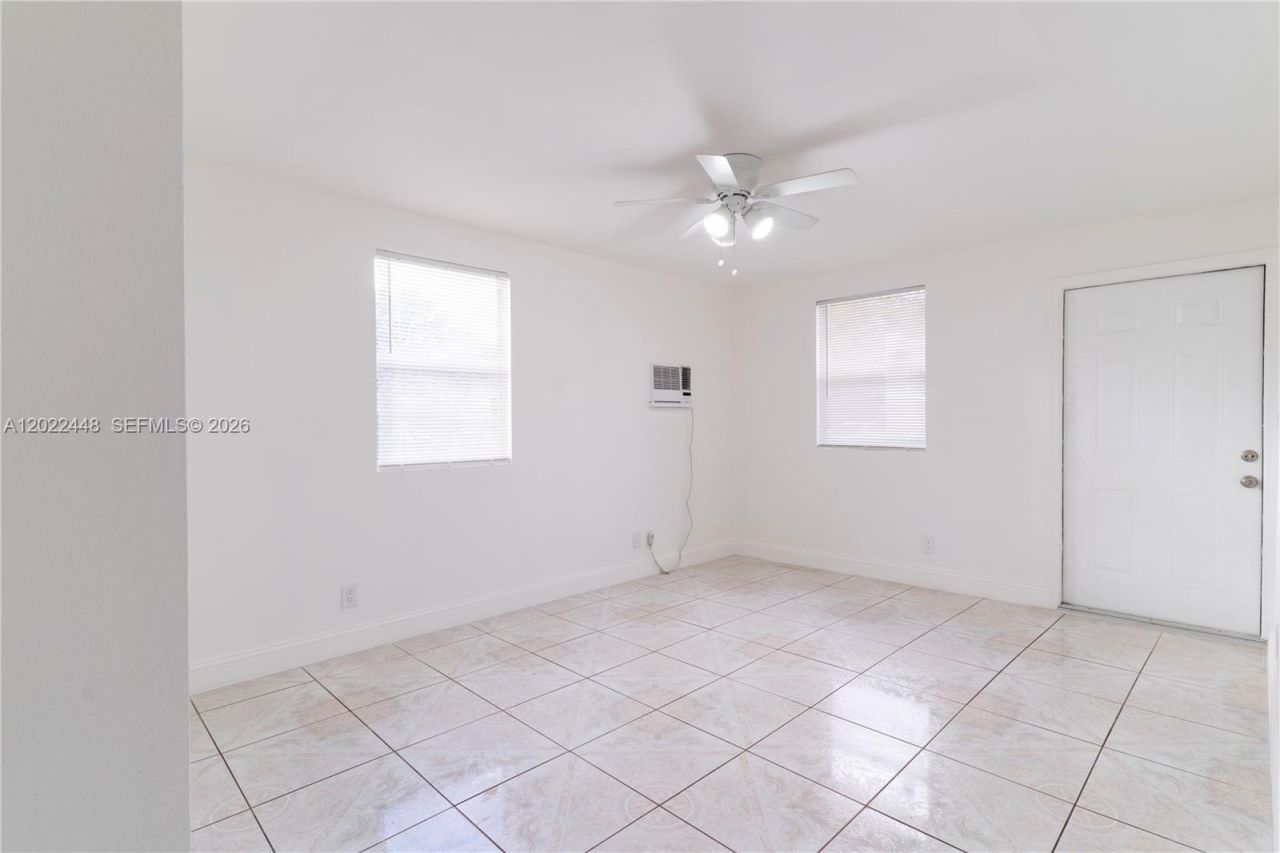 5820 Grant St, Unit Back, Hollywood, FL 33021 Photo