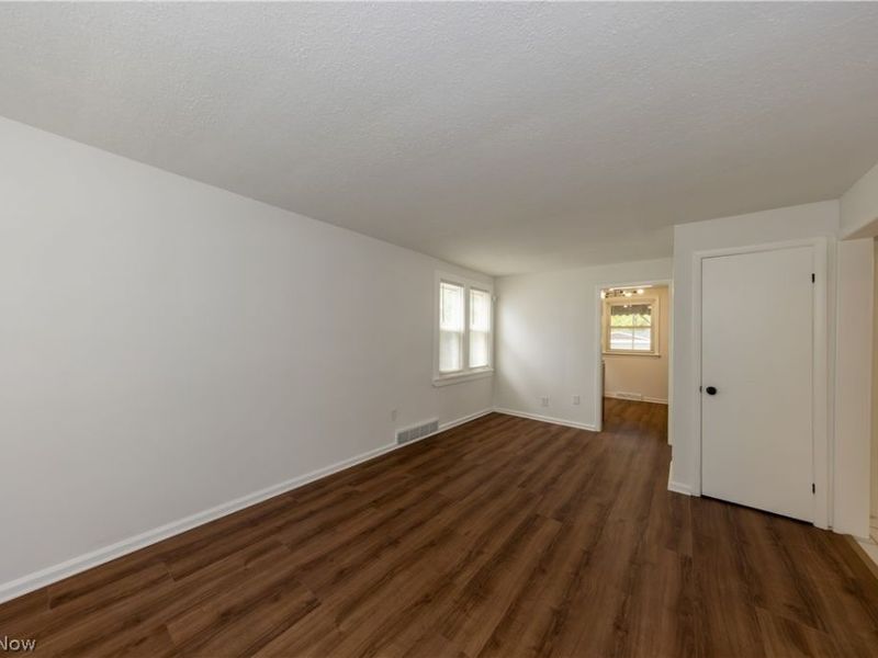 4688 E 173rd Street, Cleveland, OH 44128 Photo 3