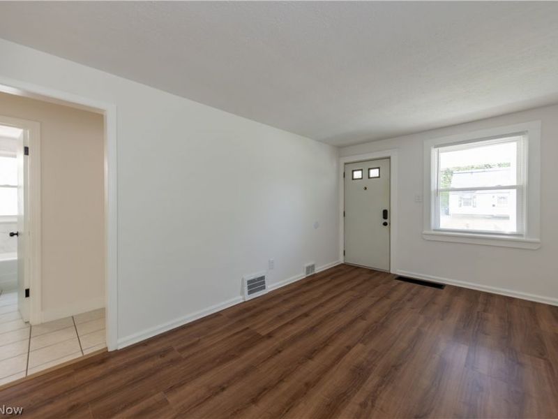 4688 E 173rd Street, Cleveland, OH 44128 Photo 5