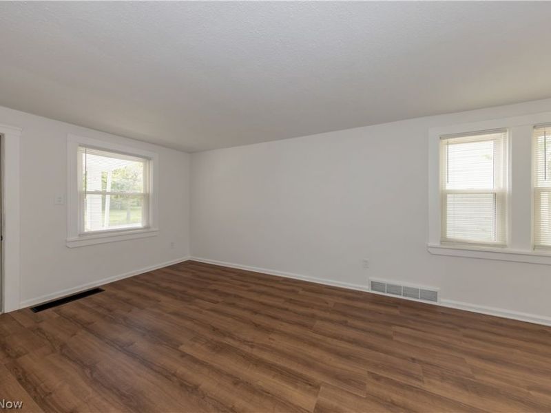 4688 E 173rd Street, Cleveland, OH 44128 Photo 6