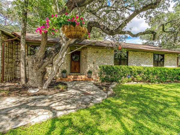 17118 SUGAR CREST DR, San Antonio, TX 78232