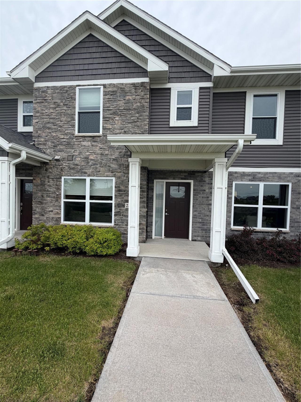 2237 Saint Andrews Drive, North Liberty, IA 52317 Main Photo